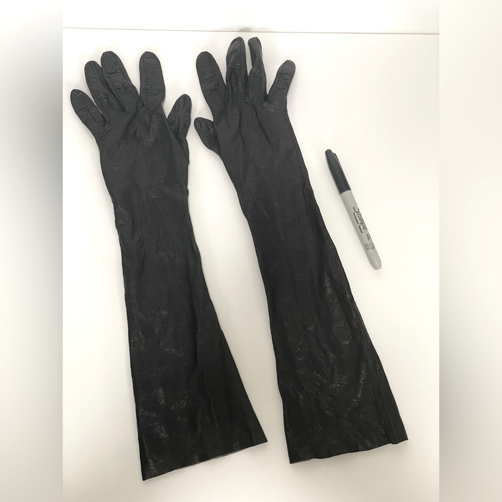 Women’s vintage black kid leather gloves. Made in France. Elbow length.
